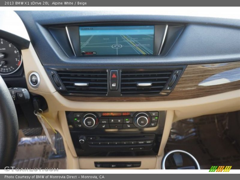 Alpine White / Beige 2013 BMW X1 sDrive 28i
