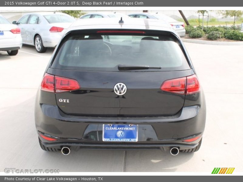 Deep Black Pearl / Interlagos Cloth 2015 Volkswagen Golf GTI 4-Door 2.0T S