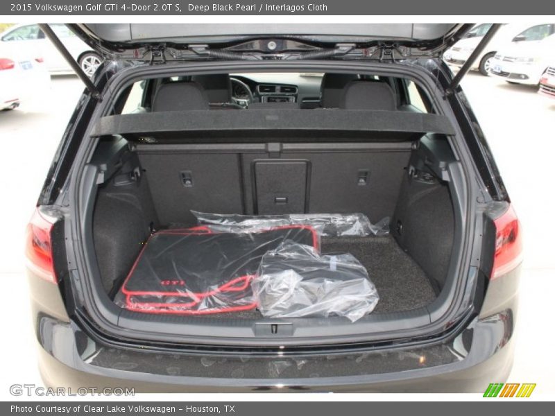 Deep Black Pearl / Interlagos Cloth 2015 Volkswagen Golf GTI 4-Door 2.0T S