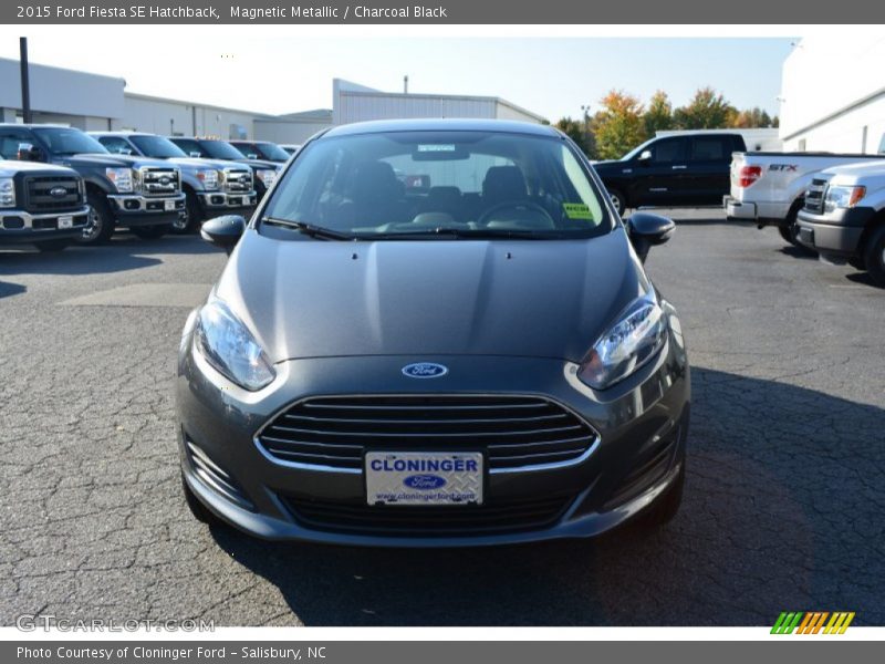 Magnetic Metallic / Charcoal Black 2015 Ford Fiesta SE Hatchback