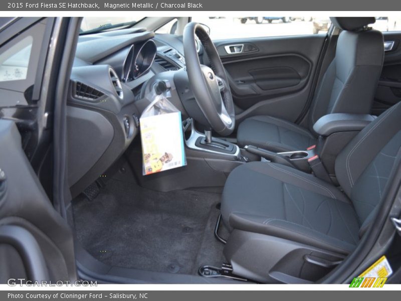 Magnetic Metallic / Charcoal Black 2015 Ford Fiesta SE Hatchback