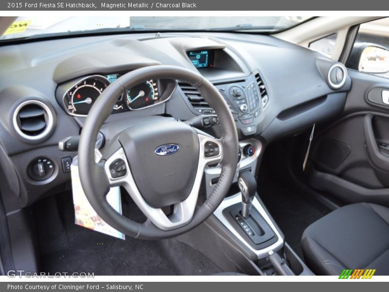 Magnetic Metallic / Charcoal Black 2015 Ford Fiesta SE Hatchback
