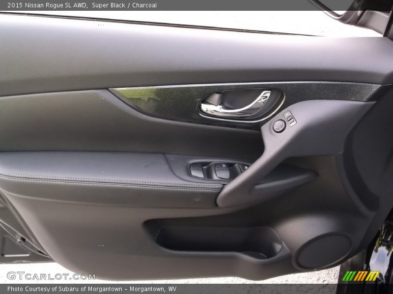Door Panel of 2015 Rogue SL AWD