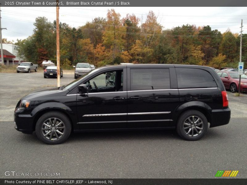 2015 Town & Country S Brilliant Black Crystal Pearl