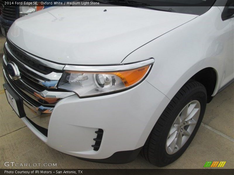 Oxford White / Medium Light Stone 2014 Ford Edge SE