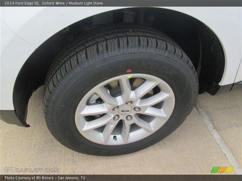 Oxford White / Medium Light Stone 2014 Ford Edge SE