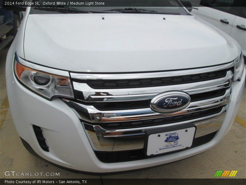 Oxford White / Medium Light Stone 2014 Ford Edge SE