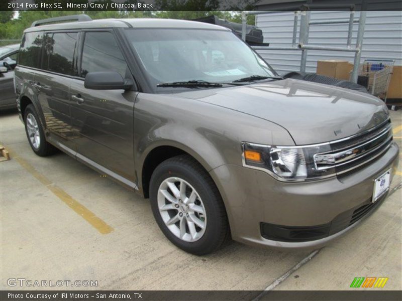 Mineral Gray / Charcoal Black 2014 Ford Flex SE