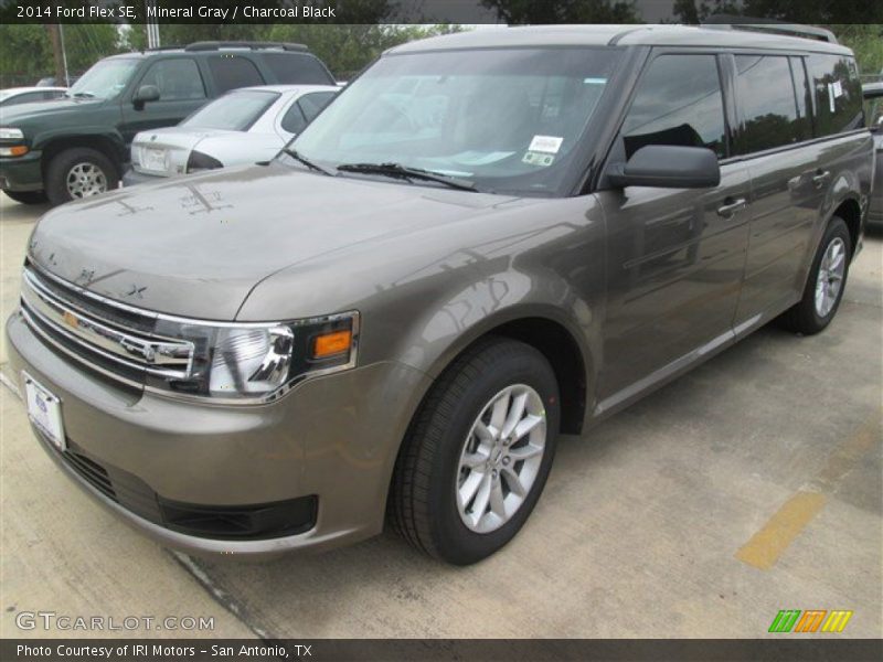 Mineral Gray / Charcoal Black 2014 Ford Flex SE