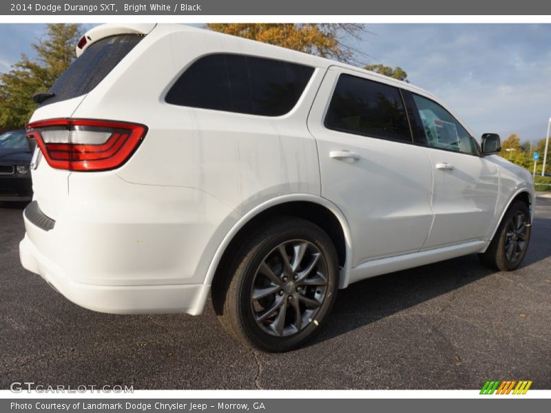 Bright White / Black 2014 Dodge Durango SXT