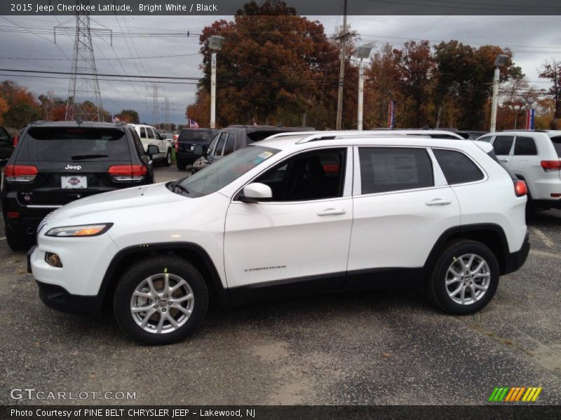 Bright White / Black 2015 Jeep Cherokee Latitude