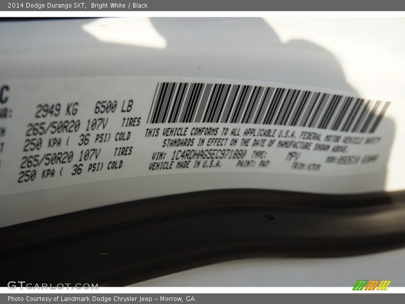 Bright White / Black 2014 Dodge Durango SXT