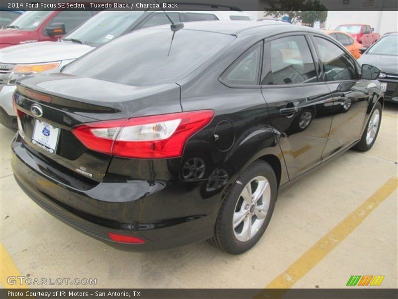 Tuxedo Black / Charcoal Black 2014 Ford Focus SE Sedan