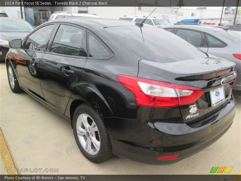 Tuxedo Black / Charcoal Black 2014 Ford Focus SE Sedan