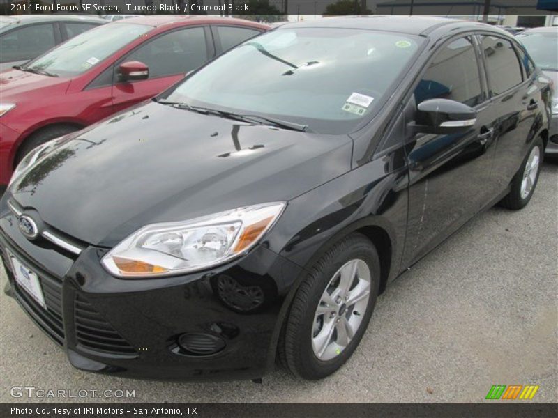 Tuxedo Black / Charcoal Black 2014 Ford Focus SE Sedan