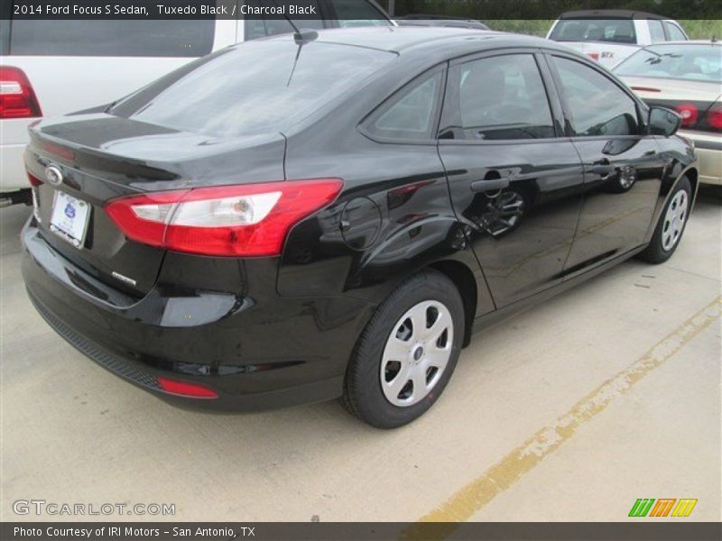 Tuxedo Black / Charcoal Black 2014 Ford Focus S Sedan