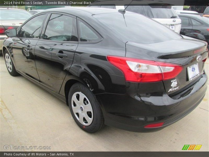 Tuxedo Black / Charcoal Black 2014 Ford Focus S Sedan