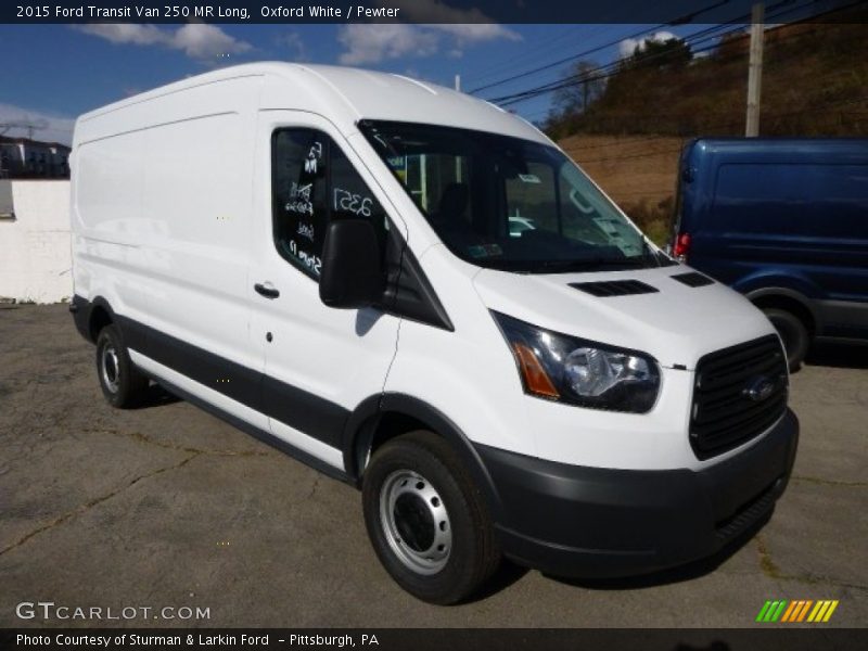 Front 3/4 View of 2015 Transit Van 250 MR Long