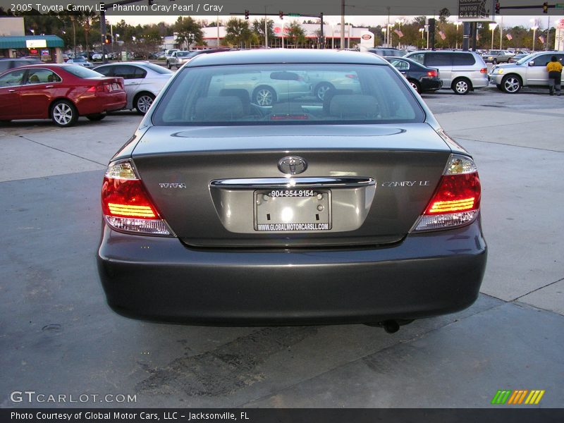 Phantom Gray Pearl / Gray 2005 Toyota Camry LE