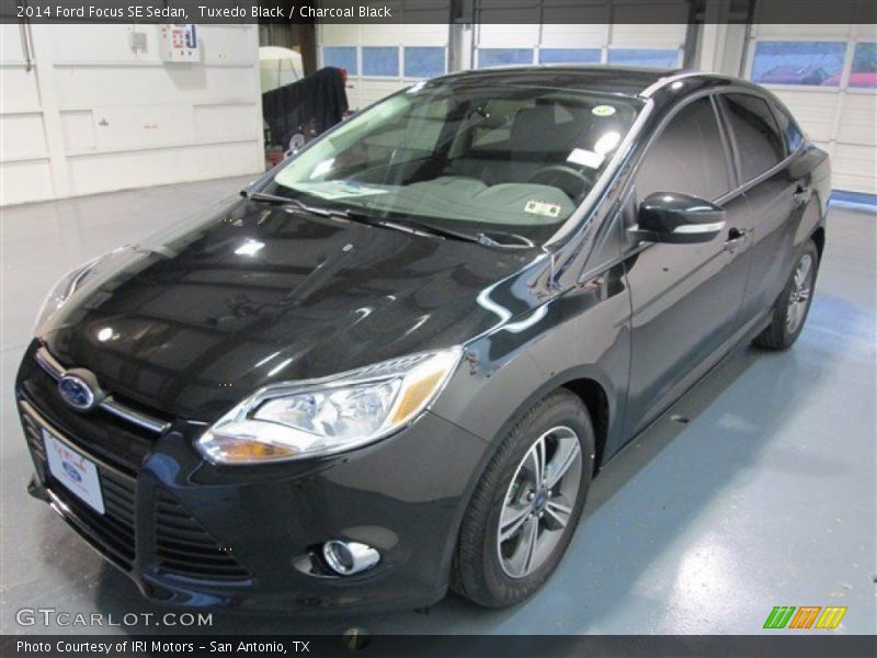 Tuxedo Black / Charcoal Black 2014 Ford Focus SE Sedan