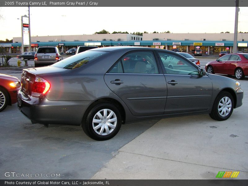 Phantom Gray Pearl / Gray 2005 Toyota Camry LE