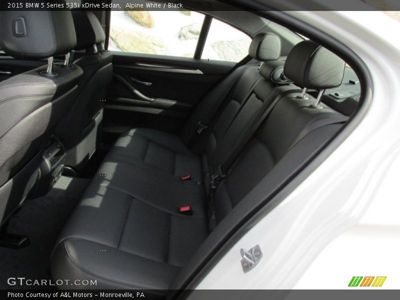 Alpine White / Black 2015 BMW 5 Series 535i xDrive Sedan