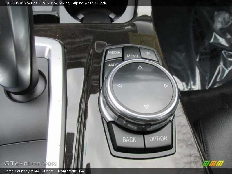 Alpine White / Black 2015 BMW 5 Series 535i xDrive Sedan