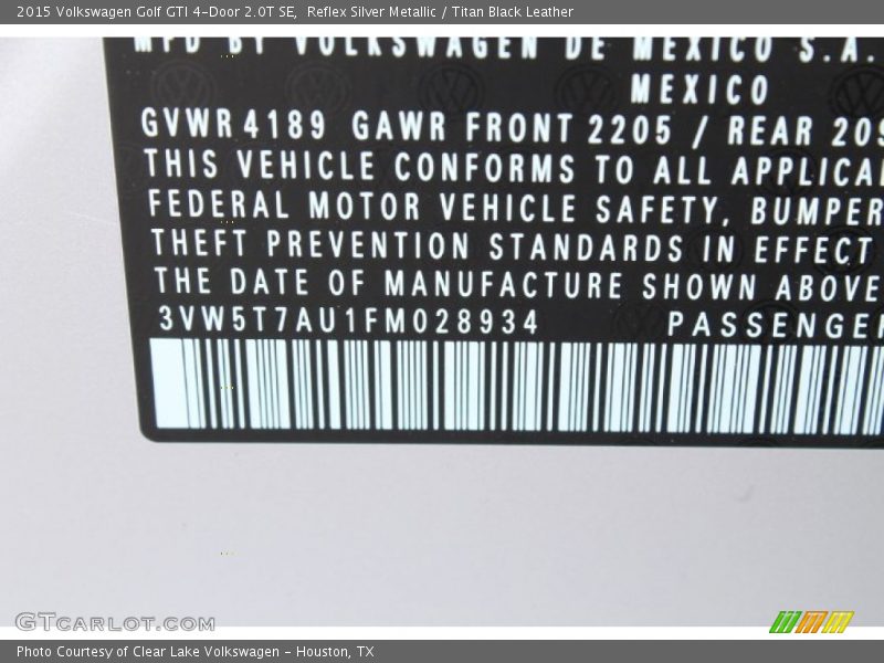 Reflex Silver Metallic / Titan Black Leather 2015 Volkswagen Golf GTI 4-Door 2.0T SE
