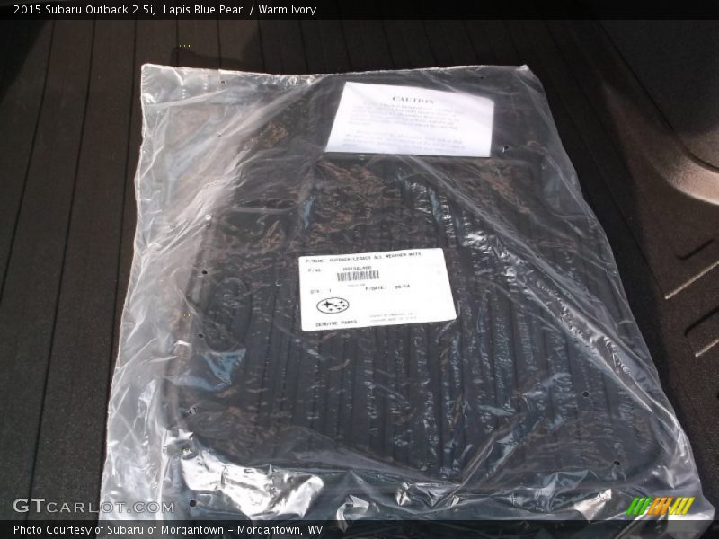 Lapis Blue Pearl / Warm Ivory 2015 Subaru Outback 2.5i