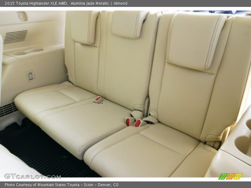 Alumina Jade Metallic / Almond 2015 Toyota Highlander XLE AWD