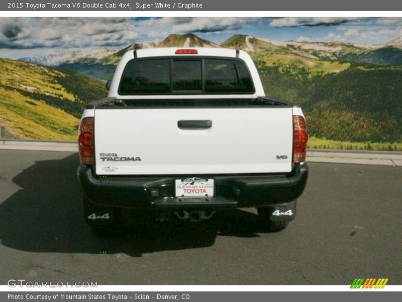 Super White / Graphite 2015 Toyota Tacoma V6 Double Cab 4x4