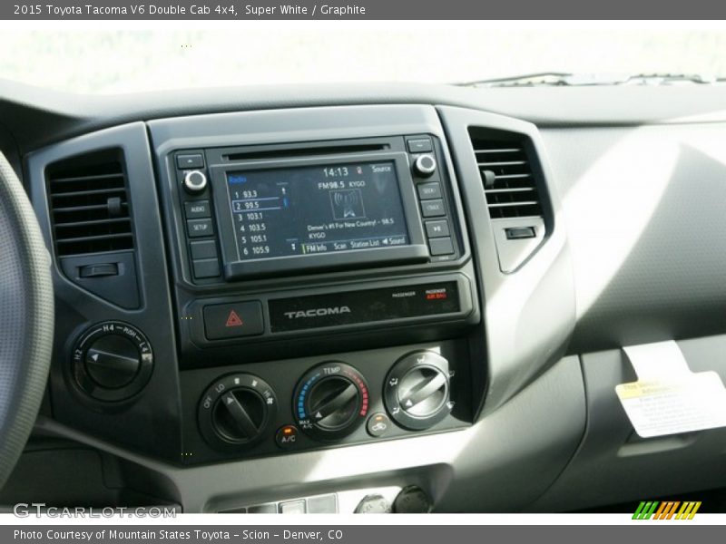 Super White / Graphite 2015 Toyota Tacoma V6 Double Cab 4x4