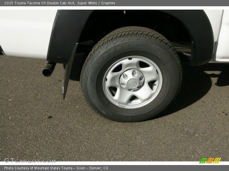 Super White / Graphite 2015 Toyota Tacoma V6 Double Cab 4x4