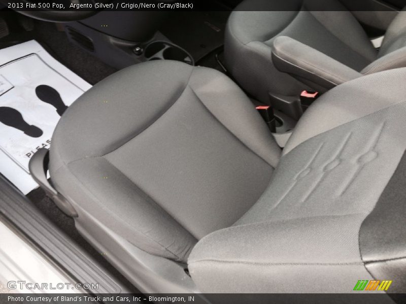Argento (Silver) / Grigio/Nero (Gray/Black) 2013 Fiat 500 Pop