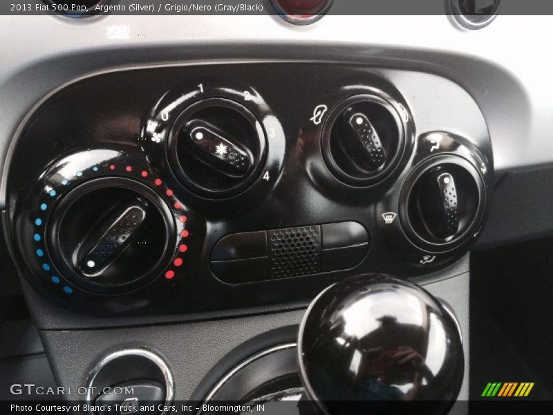 Argento (Silver) / Grigio/Nero (Gray/Black) 2013 Fiat 500 Pop