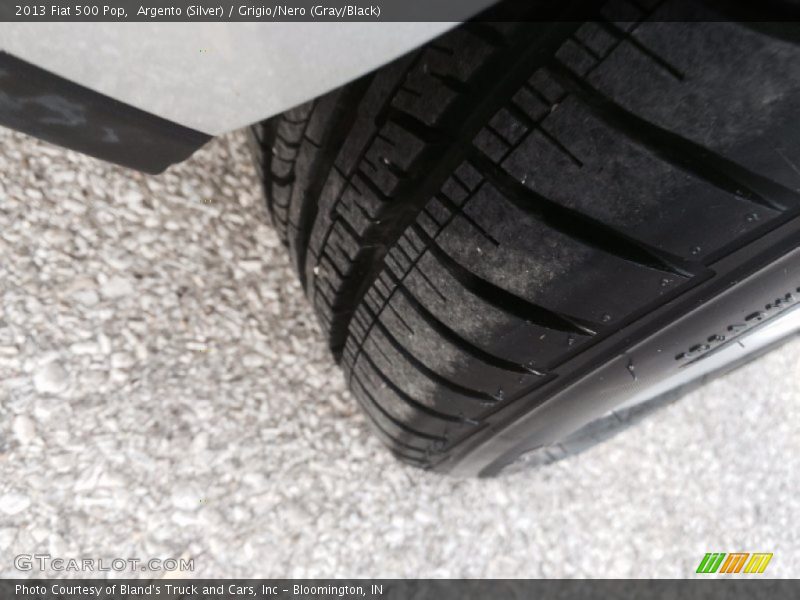 Argento (Silver) / Grigio/Nero (Gray/Black) 2013 Fiat 500 Pop