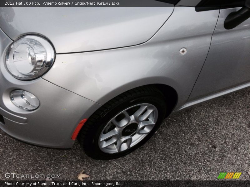 Argento (Silver) / Grigio/Nero (Gray/Black) 2013 Fiat 500 Pop