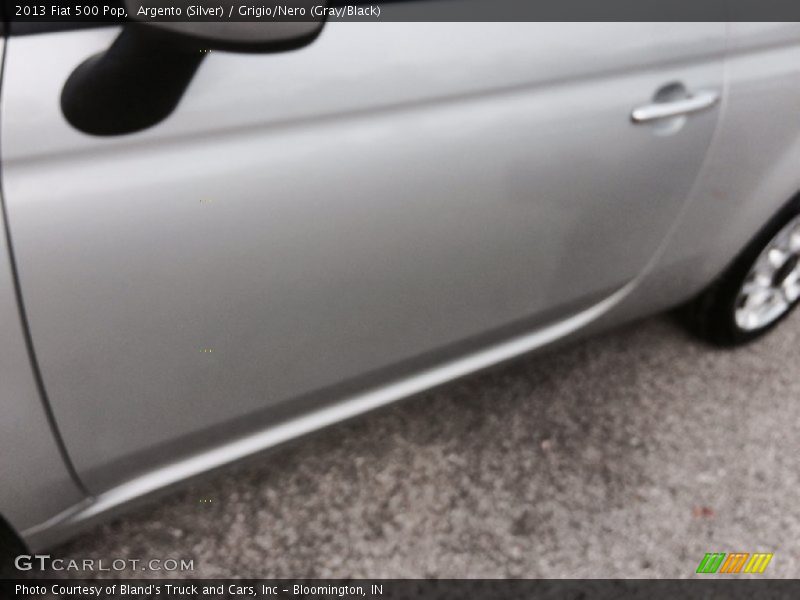 Argento (Silver) / Grigio/Nero (Gray/Black) 2013 Fiat 500 Pop