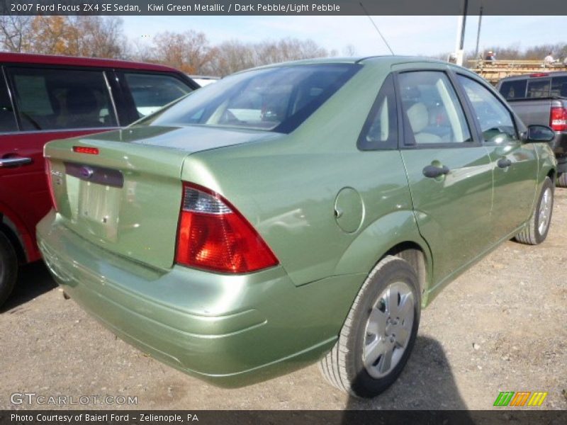 Kiwi Green Metallic / Dark Pebble/Light Pebble 2007 Ford Focus ZX4 SE Sedan