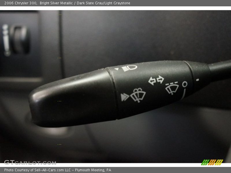 Bright Silver Metallic / Dark Slate Gray/Light Graystone 2006 Chrysler 300