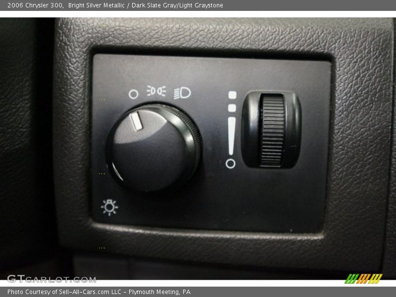 Bright Silver Metallic / Dark Slate Gray/Light Graystone 2006 Chrysler 300