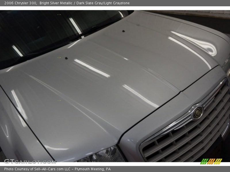 Bright Silver Metallic / Dark Slate Gray/Light Graystone 2006 Chrysler 300