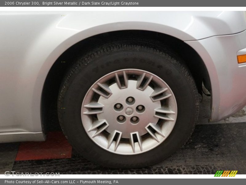 Bright Silver Metallic / Dark Slate Gray/Light Graystone 2006 Chrysler 300
