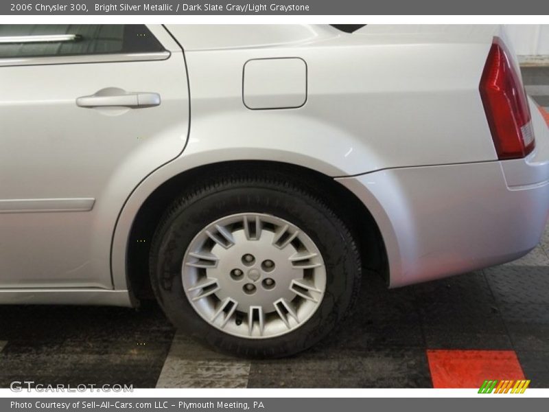 Bright Silver Metallic / Dark Slate Gray/Light Graystone 2006 Chrysler 300
