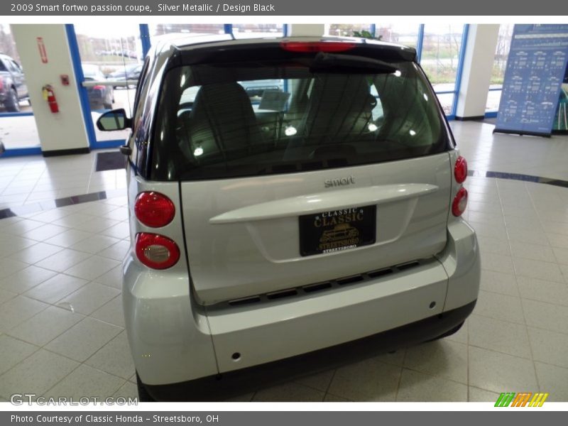 Silver Metallic / Design Black 2009 Smart fortwo passion coupe