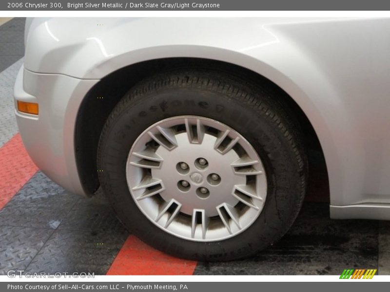Bright Silver Metallic / Dark Slate Gray/Light Graystone 2006 Chrysler 300