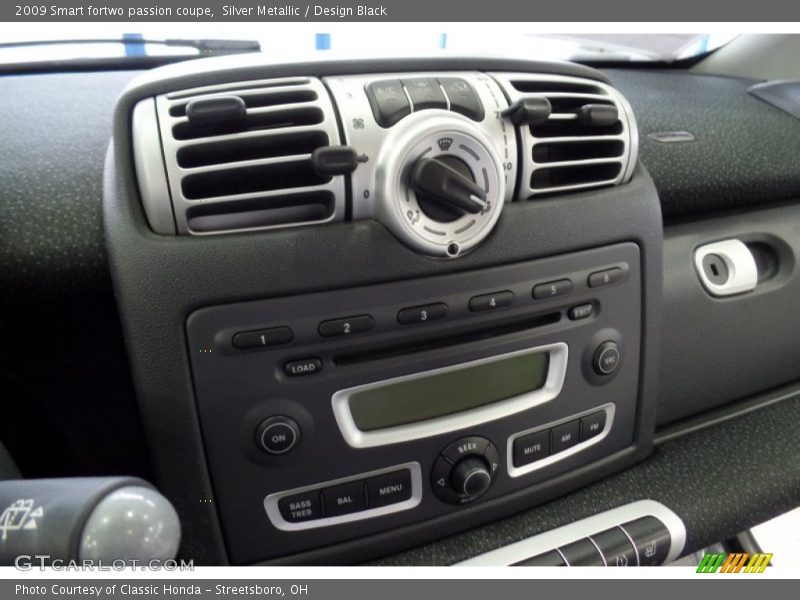 Silver Metallic / Design Black 2009 Smart fortwo passion coupe