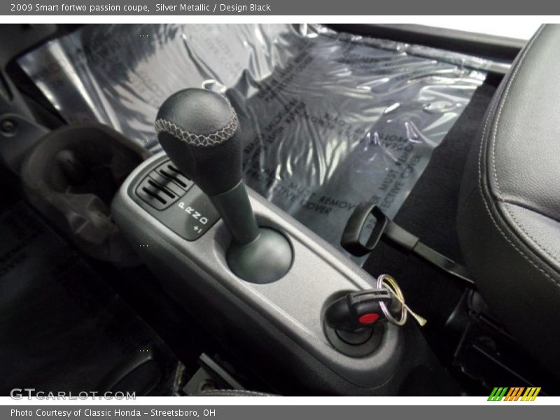 Silver Metallic / Design Black 2009 Smart fortwo passion coupe