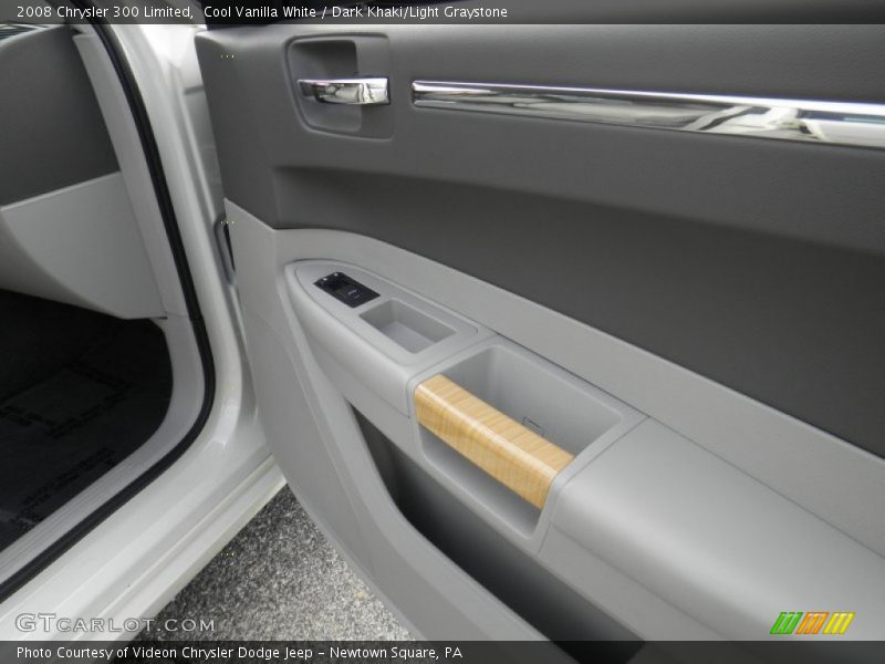 Cool Vanilla White / Dark Khaki/Light Graystone 2008 Chrysler 300 Limited