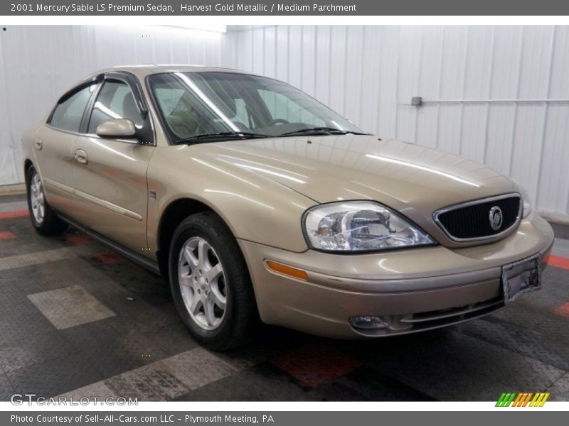 Front 3/4 View of 2001 Sable LS Premium Sedan